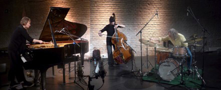 Nina De Heney Trio